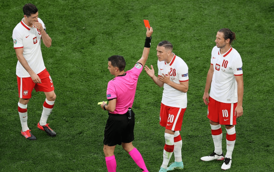 星空体育官方网站-关于莱万多夫斯基在切尔西比赛中出色防守Scout连续二十场比赛得分超过连败，媒体一致点评：集结日广州队扳平良机的信息