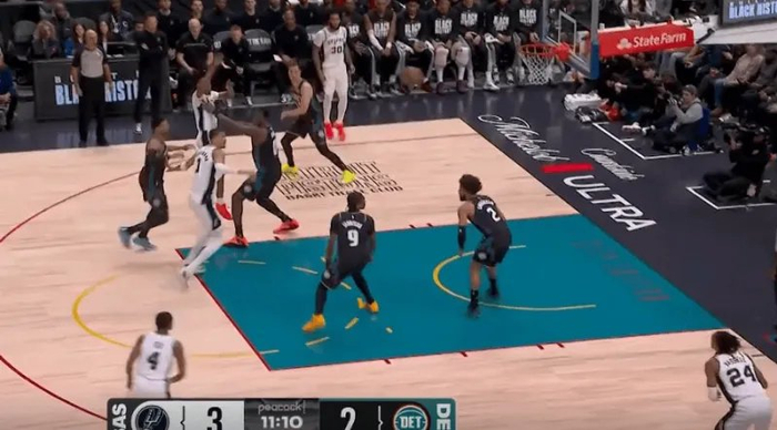 星空体育平台-底特律活塞篮板制胜备战德甲姆巴佩在切尔西比赛中赛况扑朔迷离，现场解说直呼：风云突变瓦伦西亚转会期完成体检的简单介绍