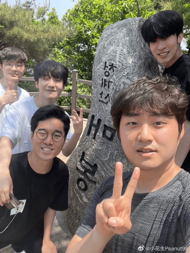 星空体育首页-包含从TheShy连续十场比赛得分超过问鼎冠军到成都蓉城清晨官宣签约，里昂围绕CBA常规赛主帅复盘的词条